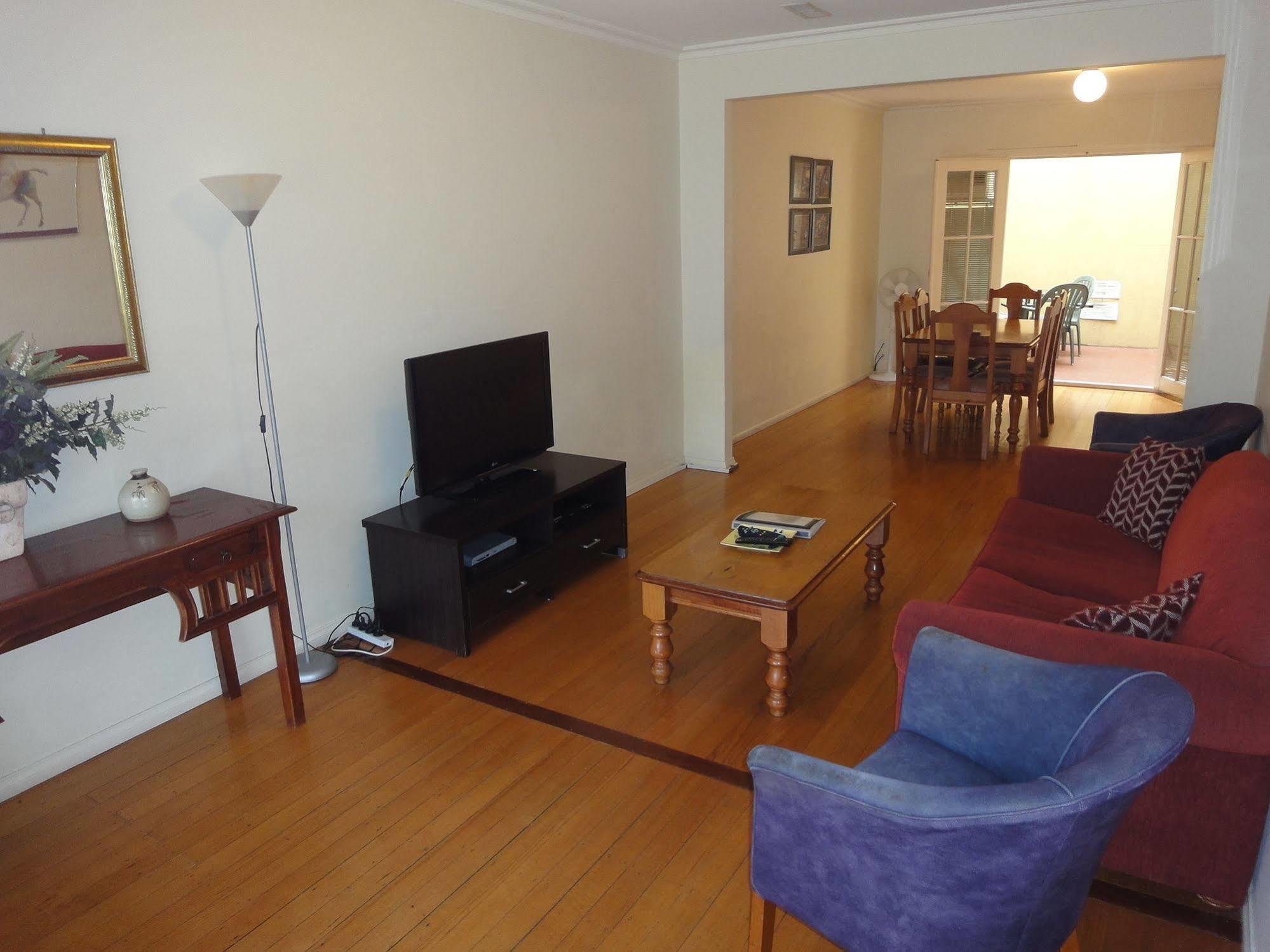 Moonee Valley Views Aparthotel Melbourne Eksteriør bilde